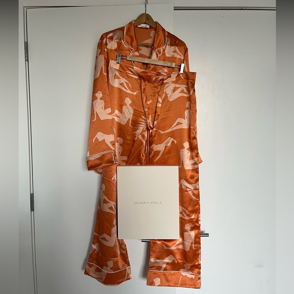 Olivia von Halle 100% Silk Pajama (XL)